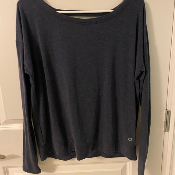 Gap size small - Picture 2 of 2